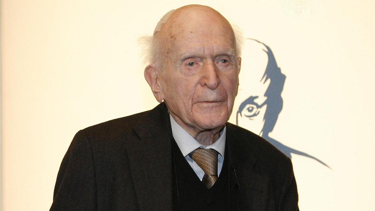 Der Preistraeger Hans Keilson beim Weltliteraturpreis im Axel Springer Haus in Berlin im Jahr 2008