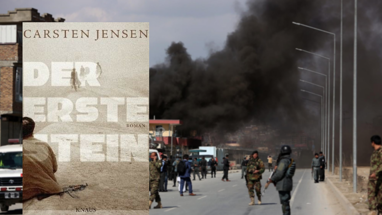 Cover: "Der erste Stein" von Carsten Jensen, im Hintergrund: Eine Straße in der afghanischen Hauptstadt Kabul nach einem Anschlag