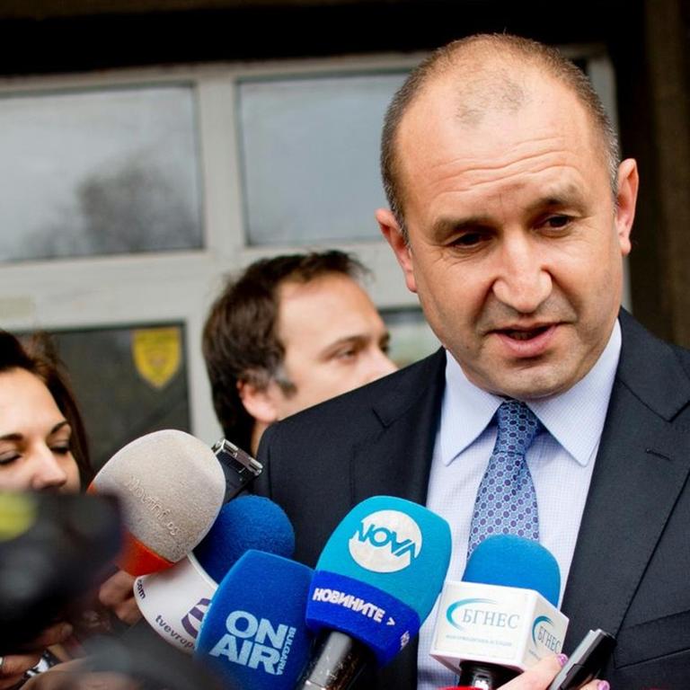 Vorgezogene Parlamentswahl - Bulgariens Präsident Radew kündigt Rücktritt an