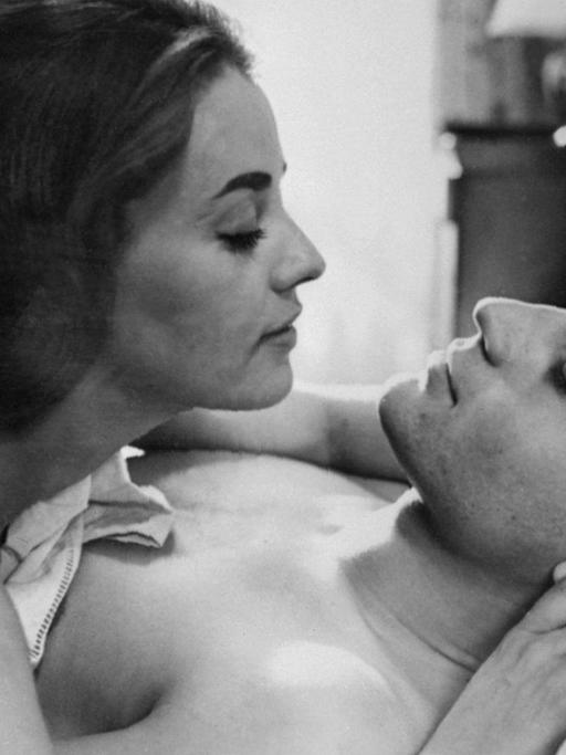 Jeanne Moreau und Jean-Marc Bory in einer Szene des Film "Les Amants" (Die Liebenden) von Louis Malle.