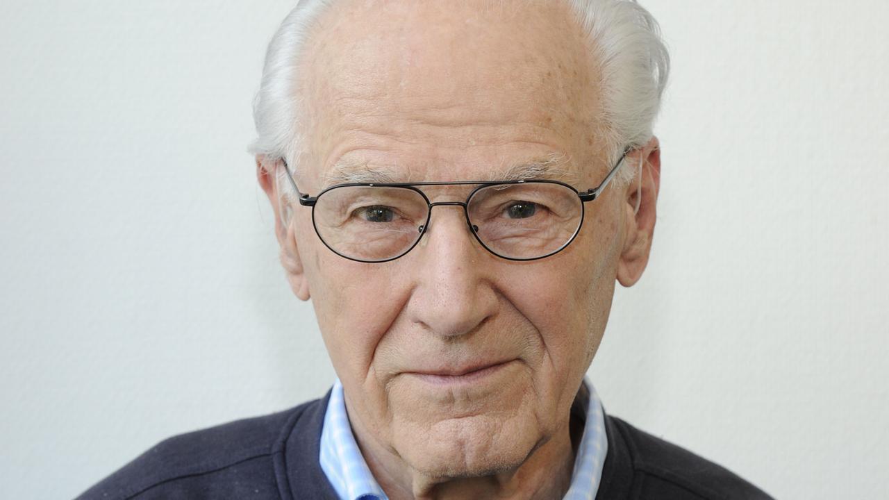 Ludwig Baumann, 1921 in Hamburg geboren, ist der letzte noch lebende Wehrmachtsdeserteur, aufgenommen am 30.03.2014 in Köln.