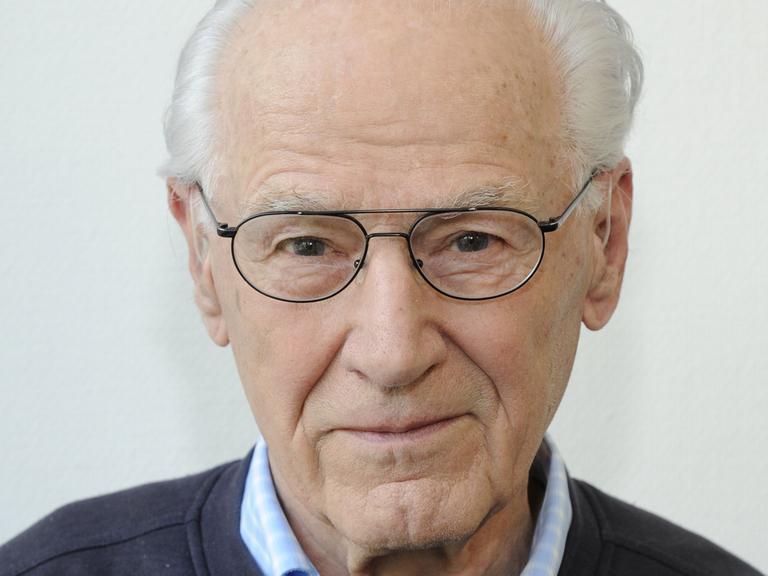 Ludwig Baumann, 1921 in Hamburg geboren, ist der letzte noch lebende Wehrmachtsdeserteur, aufgenommen am 30.03.2014 in Köln.