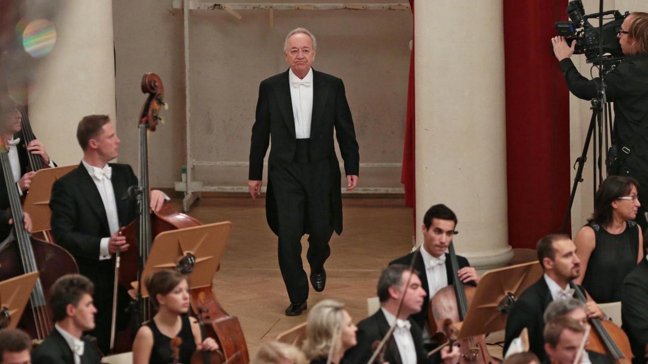 Maxim Schostakowitsch, Sohn des berühmten Komponisten Dimitri Schostakowitsch, bei einem Konzert der St. Petersburger Philharmonie