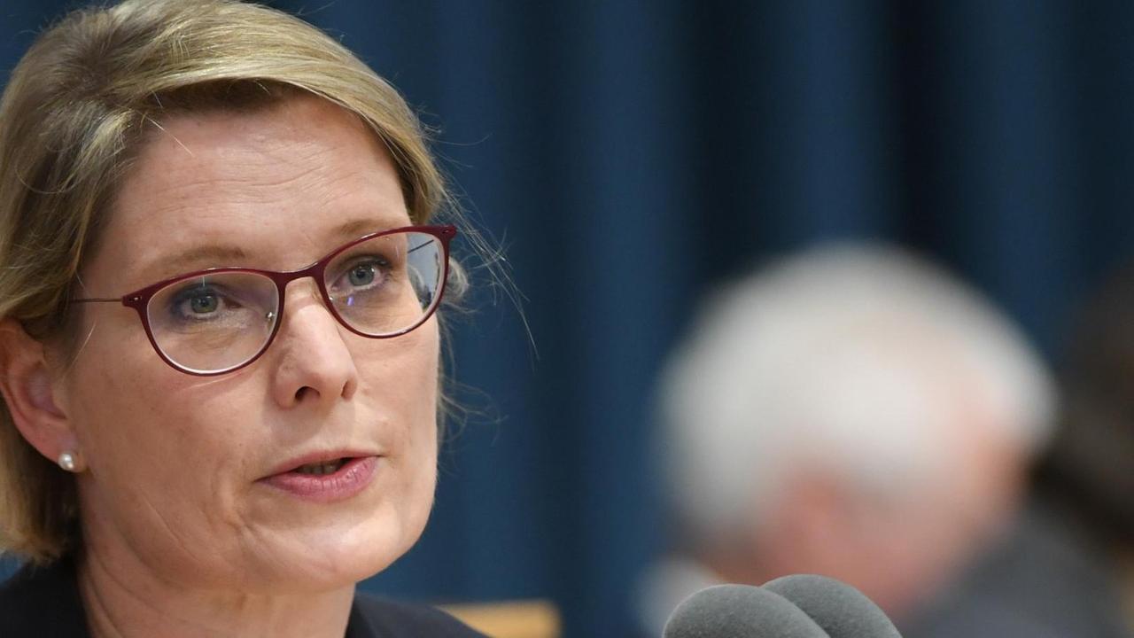 Bundesjustizministerin Stefanie Hubig, SPD, im Porträt. Bundesjustizministerin Stefanie Hubig, SPD, im Porträt.
