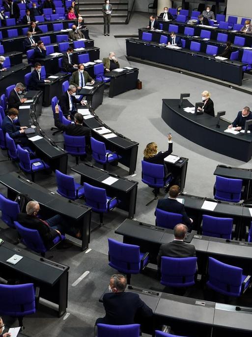 Eine Sicht auf den Plenarsaal im Deutschen Bundestag.
