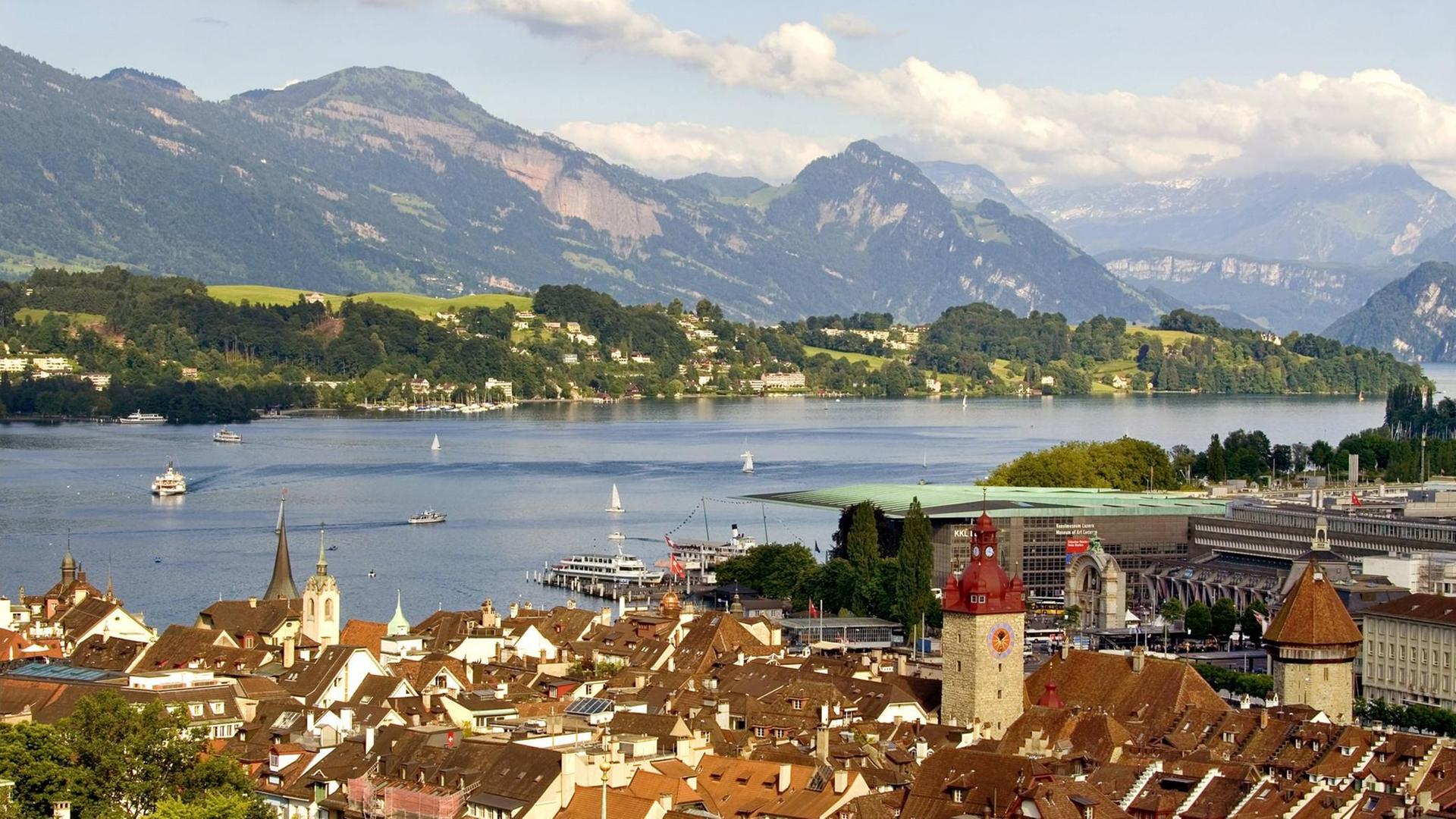 Blick auf Luzern am Luzerner See, Schweiz