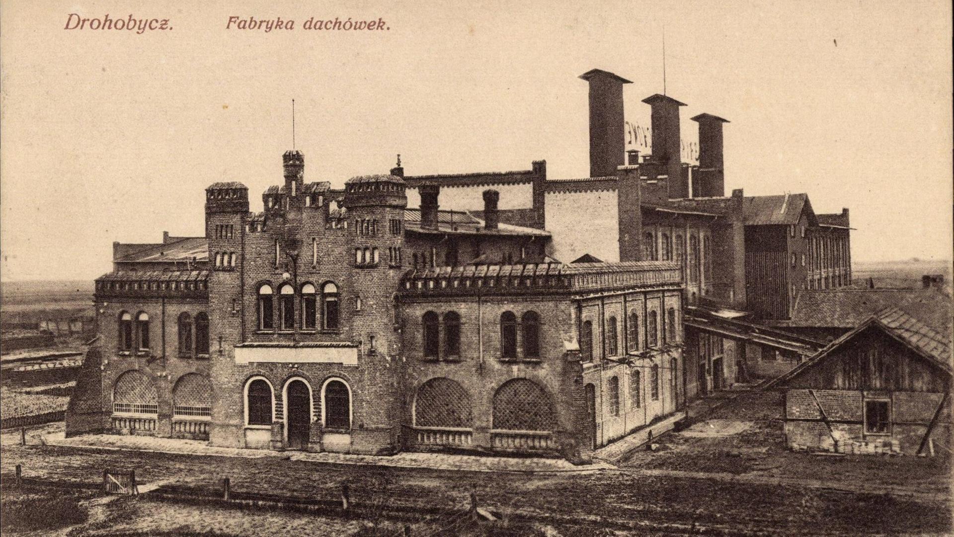 Fliesenfabrik in Drohobycz, Ukraine - historisches Archivbild.
