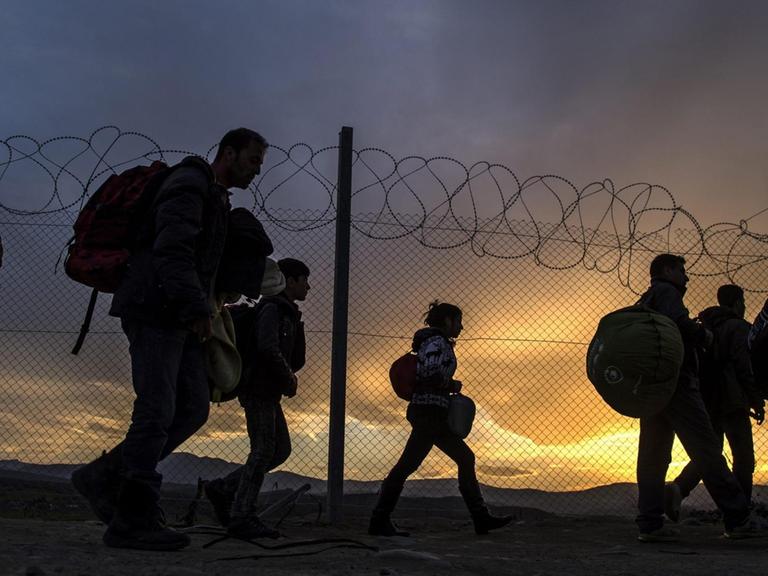 Flüchtlinge an der griechisch-mazedonischen Grenze im März 2016.