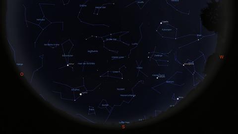 Der Anblick des Sternenhimmels Mitte April gegen 22 Uhr MESZ.