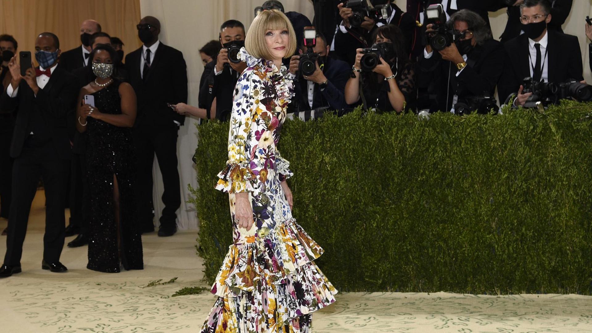 Anna Wintour, die Gastgeberin der Met-Gala im Metropolitan Museum in New York, USA. Anna Wintour, die Gastgeberin der Met-Gala im Metropolitan Museum in New York, USA.
