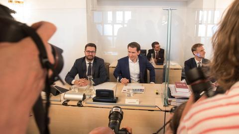 Der österreichische Bundeskanzler Sebastian Kurz (ÖVP) vor seiner Befragung vor dem Ibiza-Untersuchungsaussschuss des Parlaments in Wien am 24. Juni 2020.