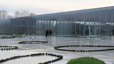 Außenansicht der neuen Louvre-Zweigstelle im nordfranzösischen Lens