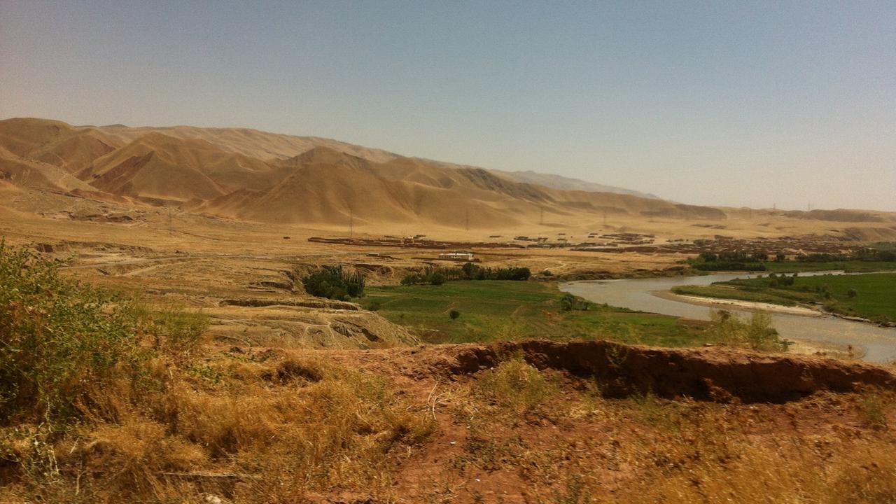Afghanistan: Fahrt entlang des Kundus-Flusses