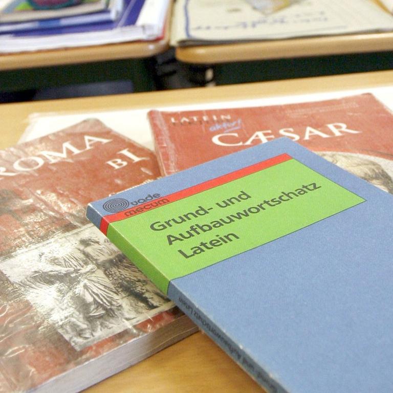 Lehrbücher für den Lateinunterricht