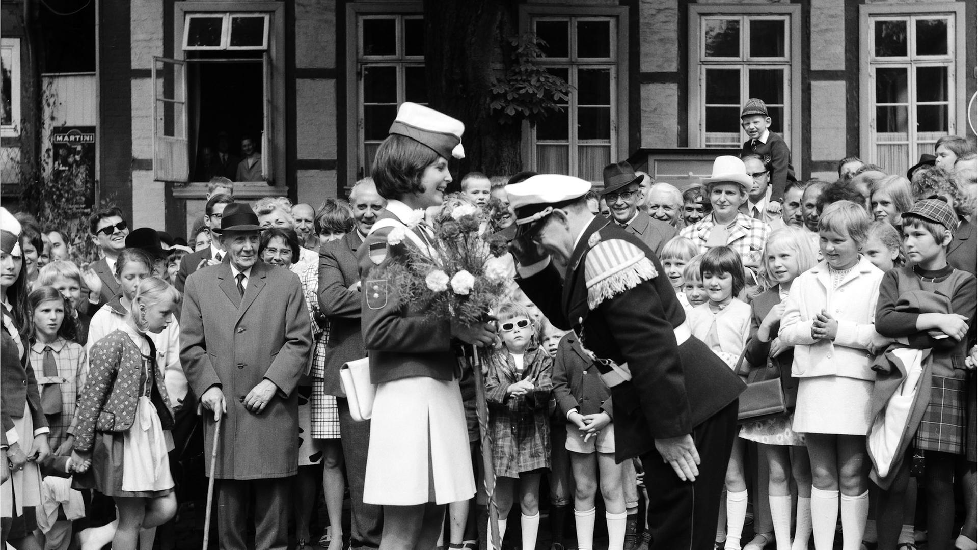 Das undatierte Foto aus dem Nachlass der Fotografen Richard und Eberhard Püscher zeigt Freischießen im Jahr 1969 in Alfeld (Niedersachsen).
