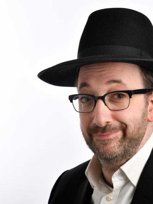 Porträt von Comedian und orthodoxem Juden, Ashley Blaker