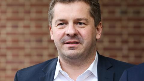 Porträt von Sven Schulze.