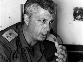 Im Alter von 36 Jahren war Ariel Scharon Israels jüngster General