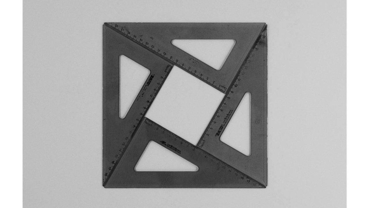 Ignacio Uriarte: Four Geometry Sets 14B, 2011