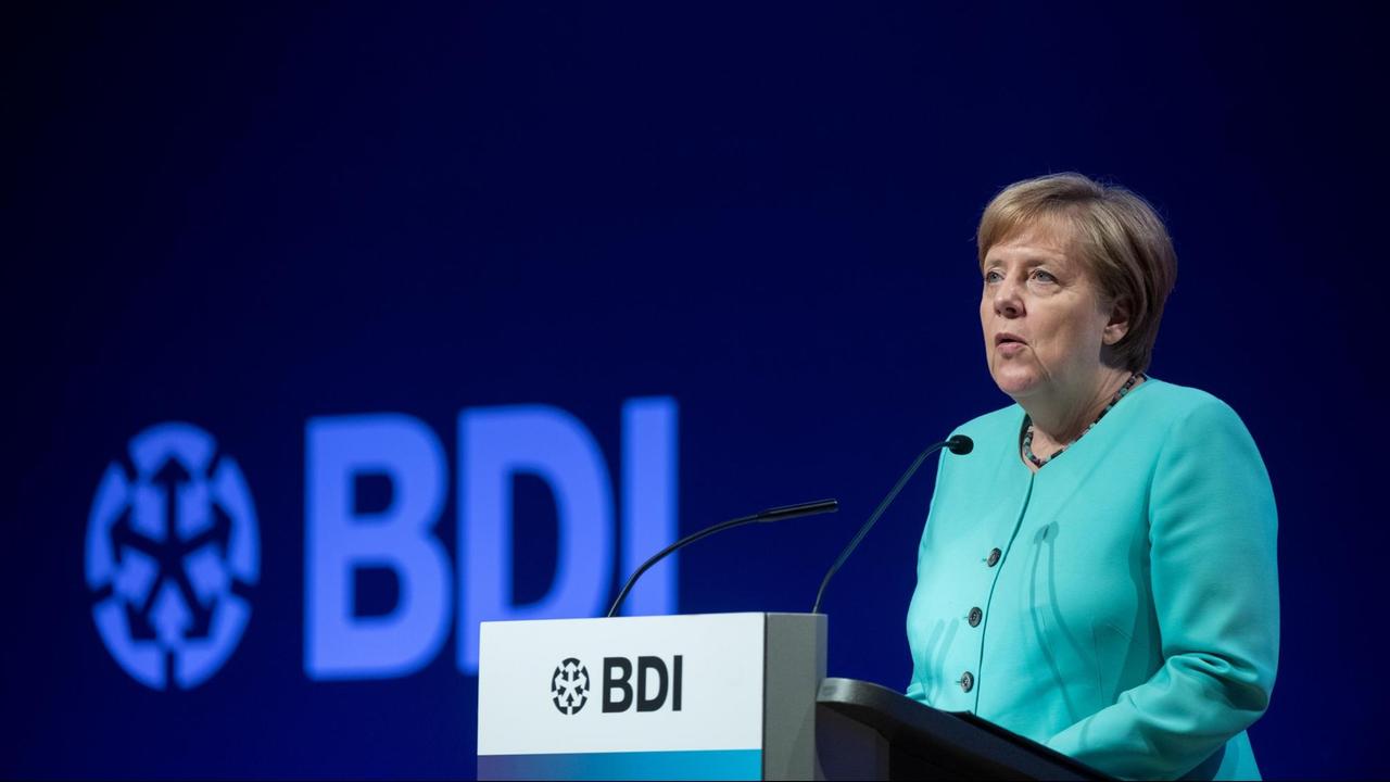 Bundeskanzlerin Angela Merkel (CDU) spricht am 20.06.2017 beim Tag der Deutschen Industrie 2017 des Bundesverbands der Deutschen Industrie (BDI) im Konzerthaus am Gendarmenmarkt in Berlin.