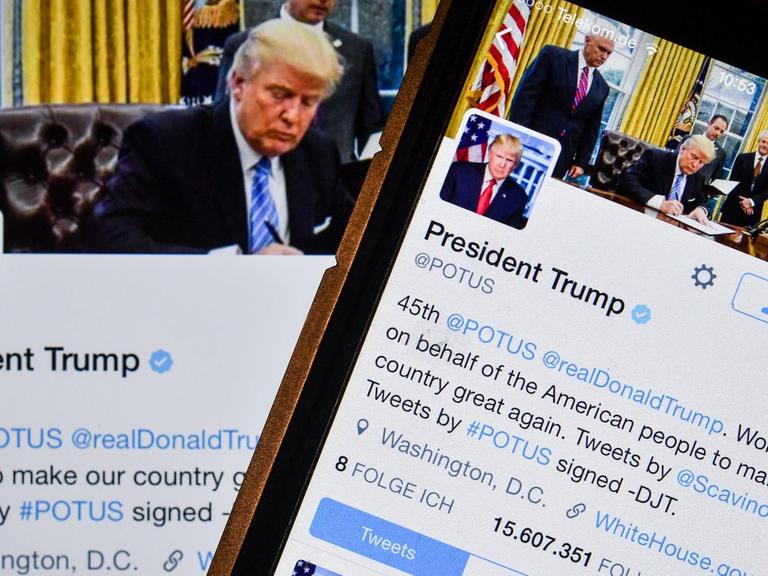 Der Twitter-Account des Präsidenten der Vereinigten Staaten von Amerika, Donald Trump, auf einem Smartphone und einem Tablet.