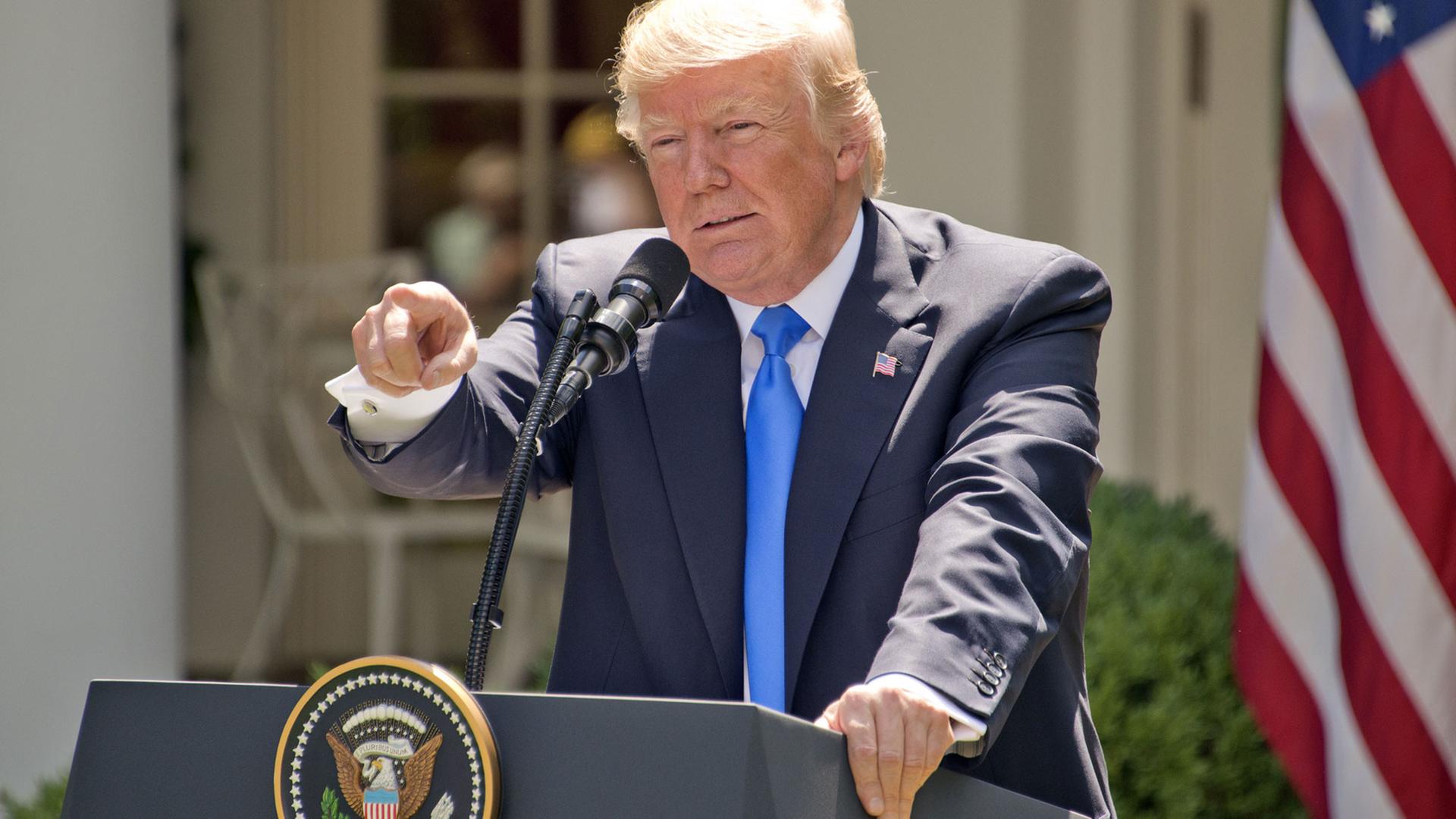 Donald Trump während einer Pressekonferenz im Garten des Weißen Hauses