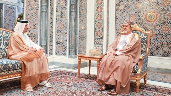 Omani Sultan Haitham bin Tarik Al-Said trifft in Maskat den Außenminister Qatars Mohammed bin Abdulrahman Al-Thani.