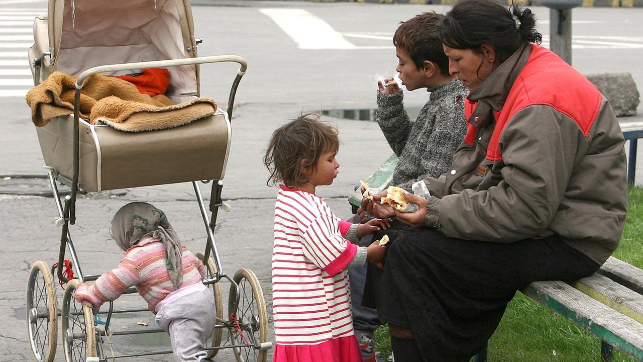 Roma-Familie im mazedonischen Skopje.