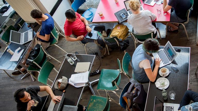 Das Laptop-Paradies: das Café St. Oberholz in Berlin-Mitte