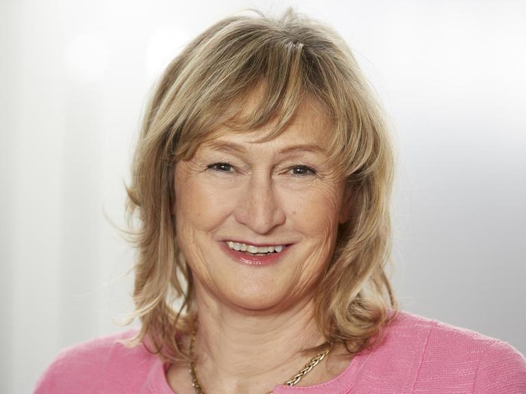 Porträt der Beiersdorf Aufsichtsrätin Manuela Rousseau.