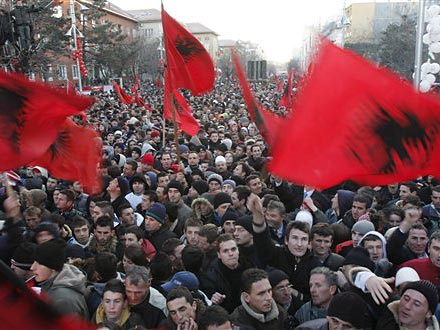 Kosovo-Albaner feiern in in Pristina die Unabhängigkeit des Kosovo von Serbien.