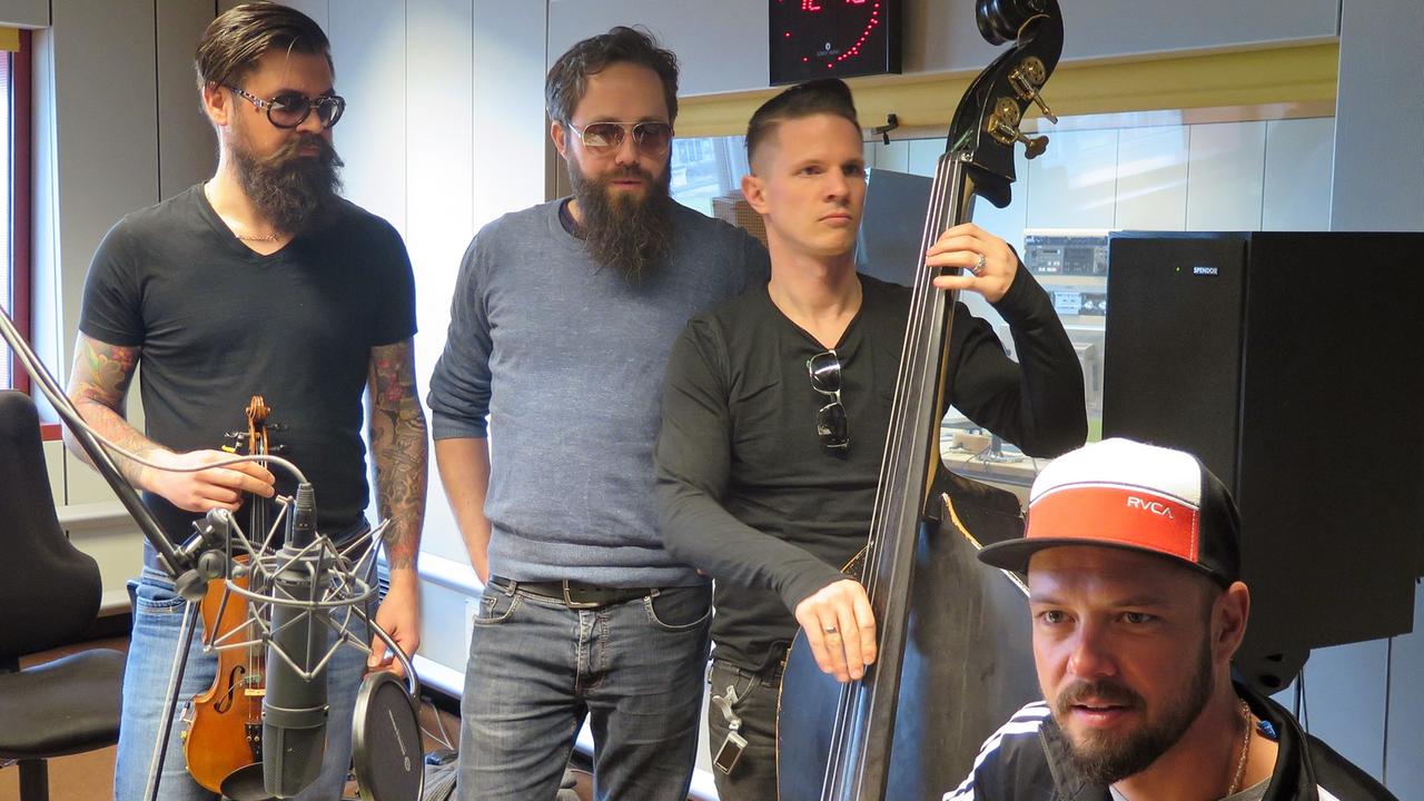 Die Band Django 3000 bei uns im Studio. Die Band Django 3000 bei uns im Studio.