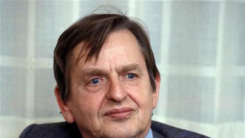 Der ermordete frühere schwedische Ministerpräsident Olof Palme im Jahr 1985.