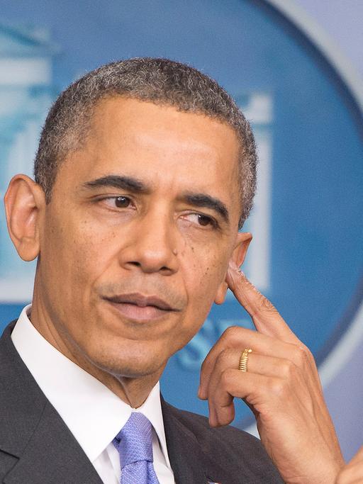 US-Präsident Barack Obama gestikuliert während einer Pressekonferenz im weißen Haus.
