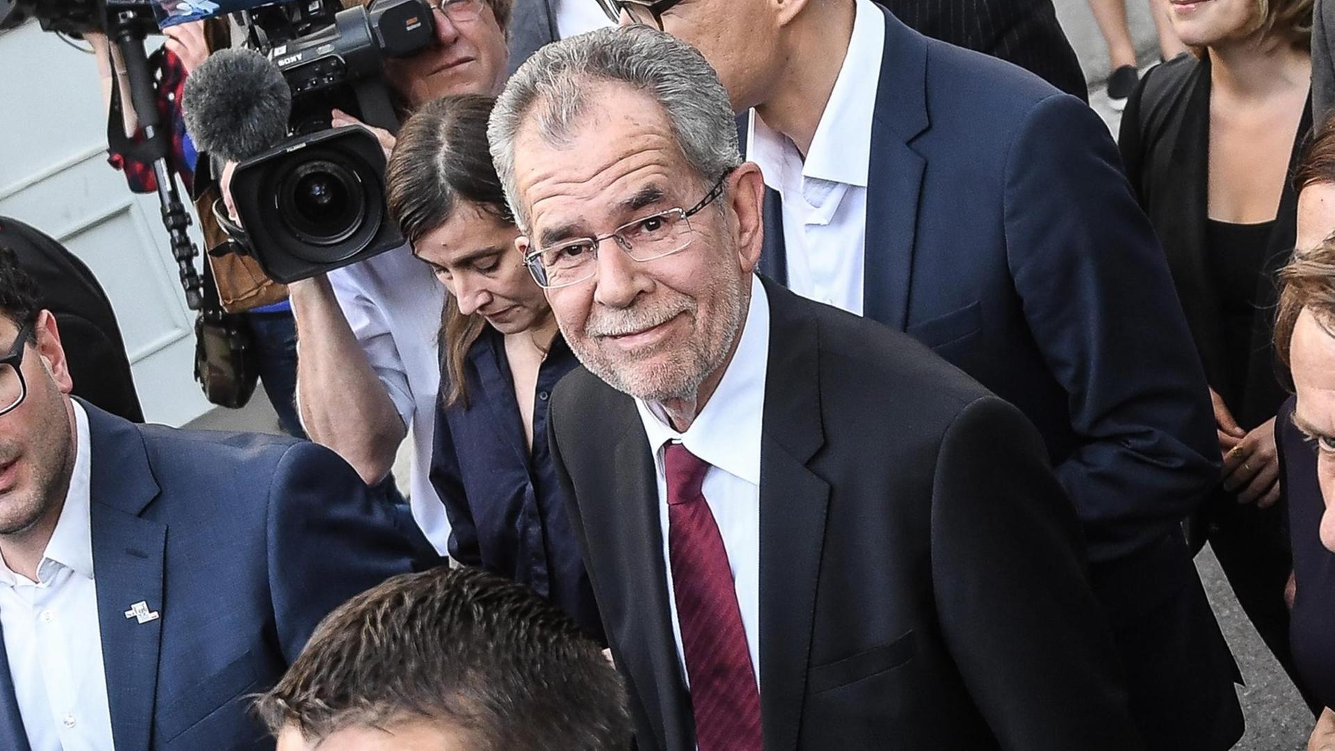 Der künftige österreichische Bundespräsident Alexander Van der Bellen nach seinem Wahlsieg am 23.05.2016.