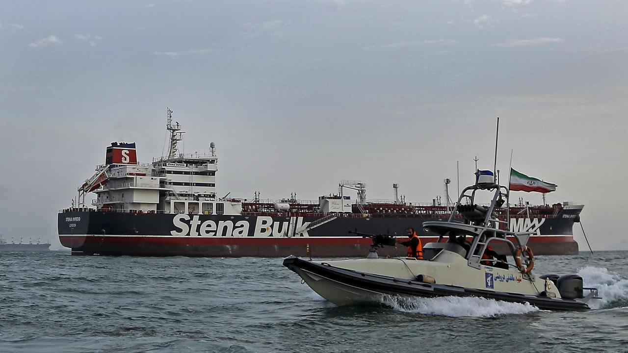 Iranische Revolutionsgarden patrouillieren in der Straße von Hormus um den britischen Tanker Stena Impero 