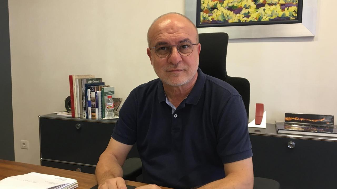 Roc Muñoz, Bürgermeister des Küstenortes La Canonja, in dem die Unabhängigkeitsgegner klar in der Mehrheit sind.