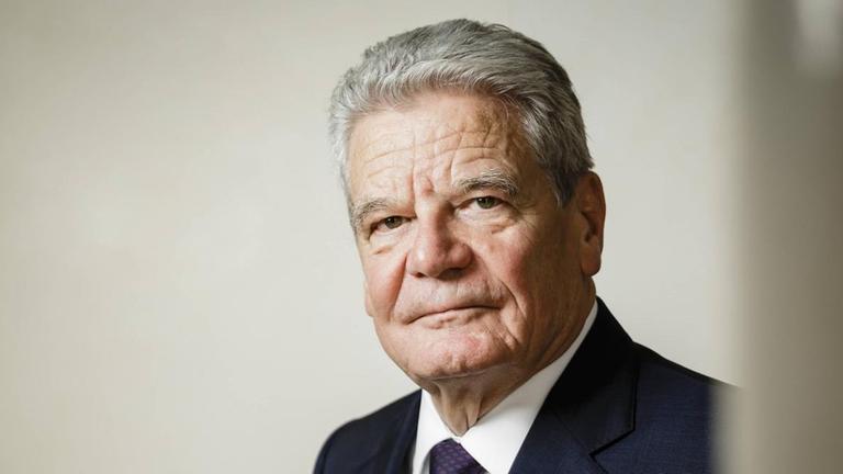 Porträt von Joachim Gauck. Porträt von Joachim Gauck.