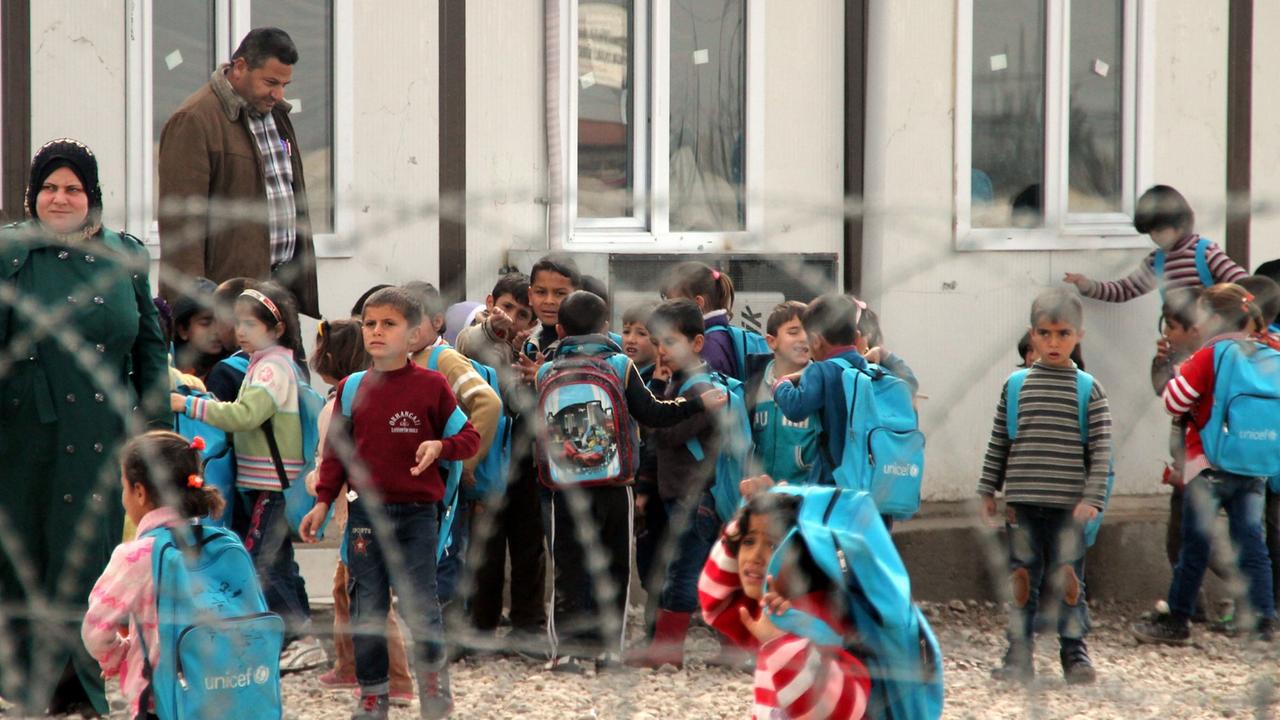 Syrische Kinder in einem Flüchtlingslager in der Türkei: Auch hier besteht Bedarf an psychologischer Betreuung, sagt Jihad Alabdullah.
