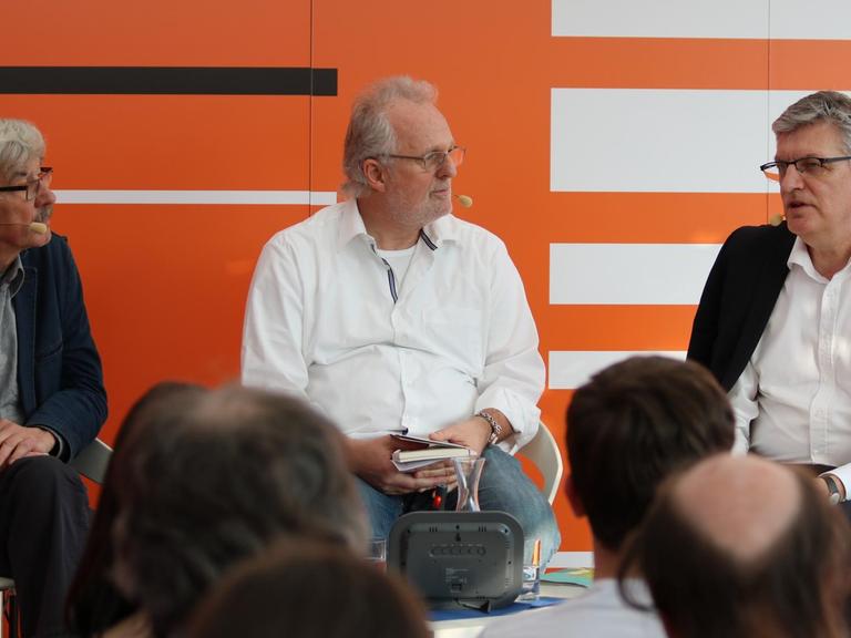 Lothar Müller und Christoph Hein im Gespräch mit Hubert Winkels auf der Deutschlandradio-Bühne der Leipziger Buchmesse 2019