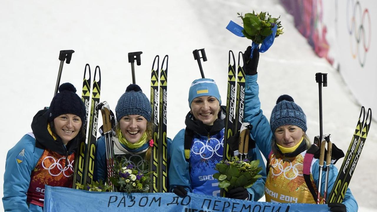 Wita Semerenko (l.) und ihre Teamkolleginnen gewannen in Sotschi Gold