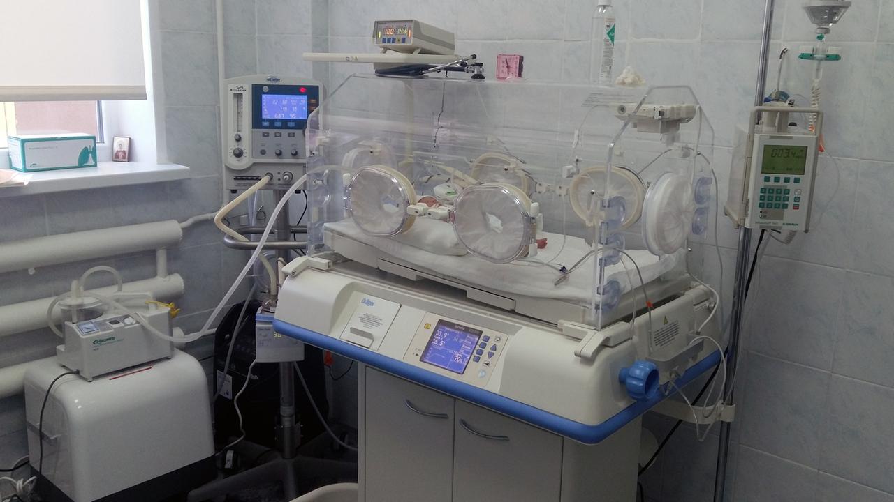 Mithilfe einer Spendenaktion konnte dieser Inkubator für die Klinik in Bilowodsk angeschafft werden