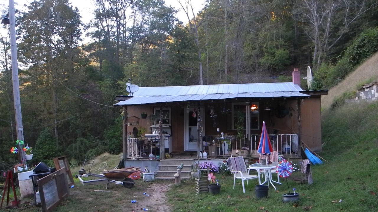 Nach der Schließung der Kohleminen in Mc Dowell (West Virginia) vor 30 Jahren verkauften viele ihre Häuser und zogen weg. Im Bild ein Wohnhaus, aufgenommen im Oktober 2016.