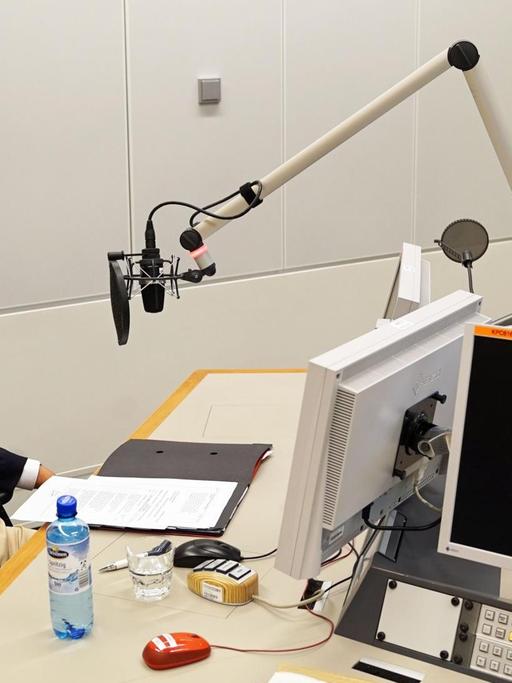 Prof. Klaus Hekking, der Vorsitzende des Verbandes der Privaten Hochschulen Deutschlands (VPH) und Dr. Harald Beschorner, Kanzler und Geschäftsführer priv. FOM Hochschule Essen