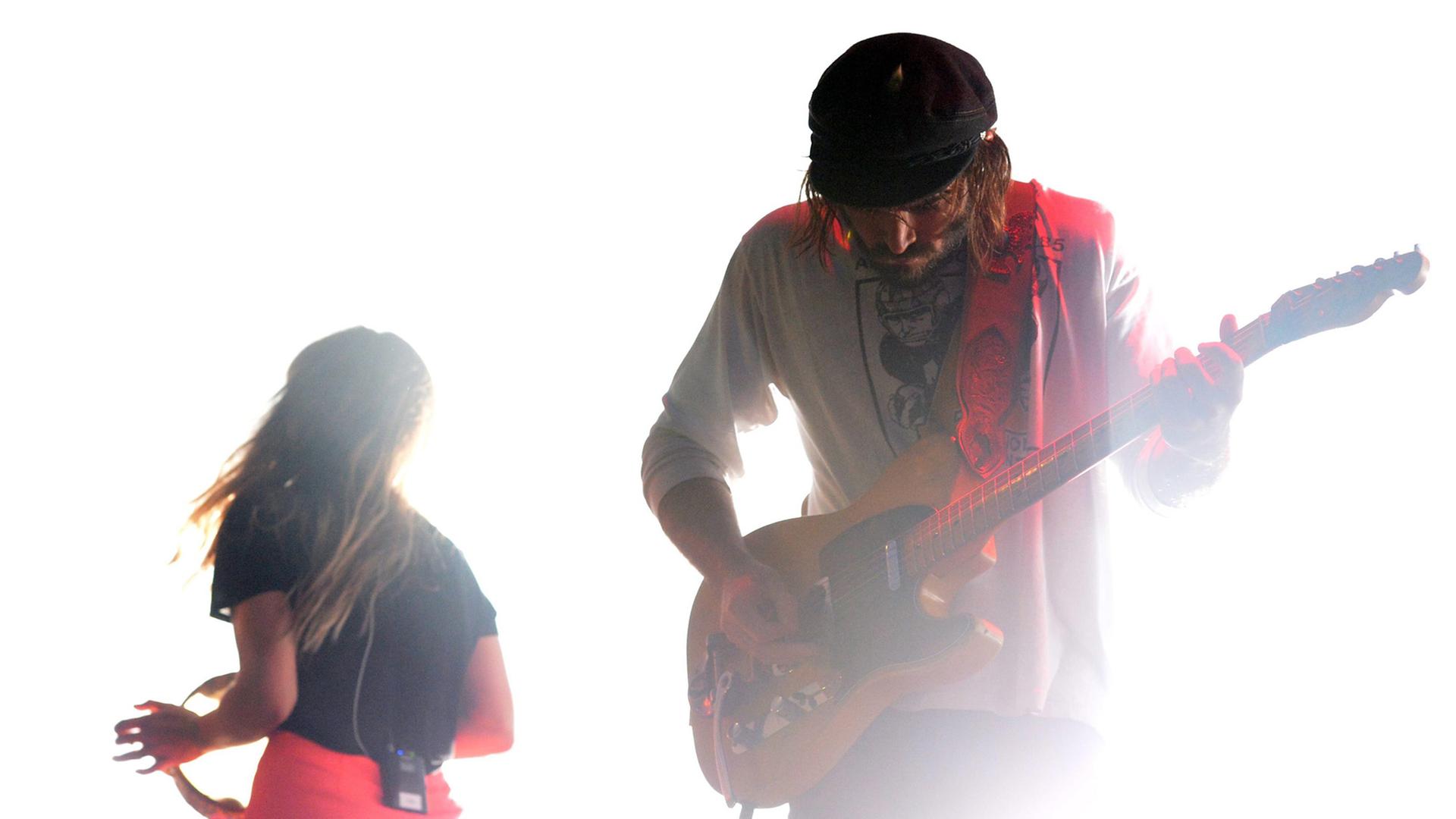 Das Folkduo Angus und Julia Stone performt auf dem Grass music Festival in Australien. Das Folkduo Angus und Julia Stone performt auf dem Grass music Festival in Australien.