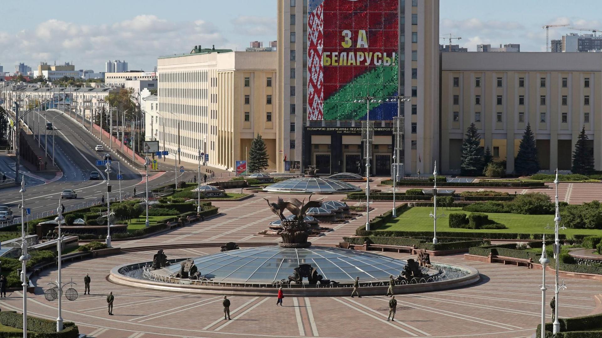 Der Unabhänigkeits-Platz in Minsk.