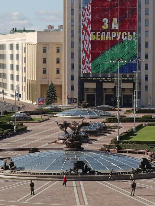 Der Unabhänigkeits-Platz in Minsk.
