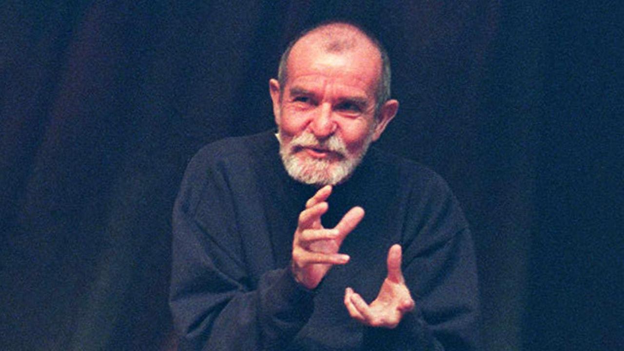 Der Südafrikaner Athol Fugard (Foto von 1995) gilt als einer der führenden zeitgenössischen Dramatiker. Der Südafrikaner Athol Fugard (Foto von 1995) gilt als einer der führenden zeitgenössischen Dramatiker.