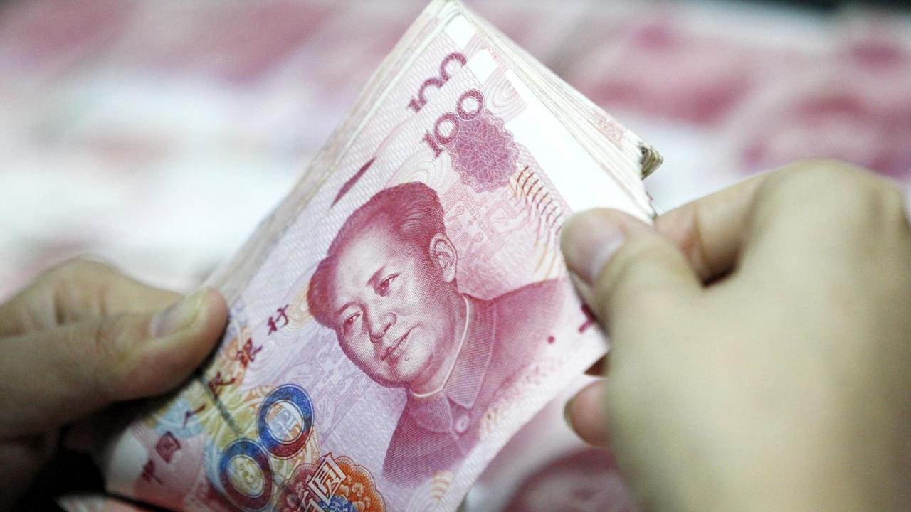 Ein Geldschein der chinesischen Währung Yuan.
