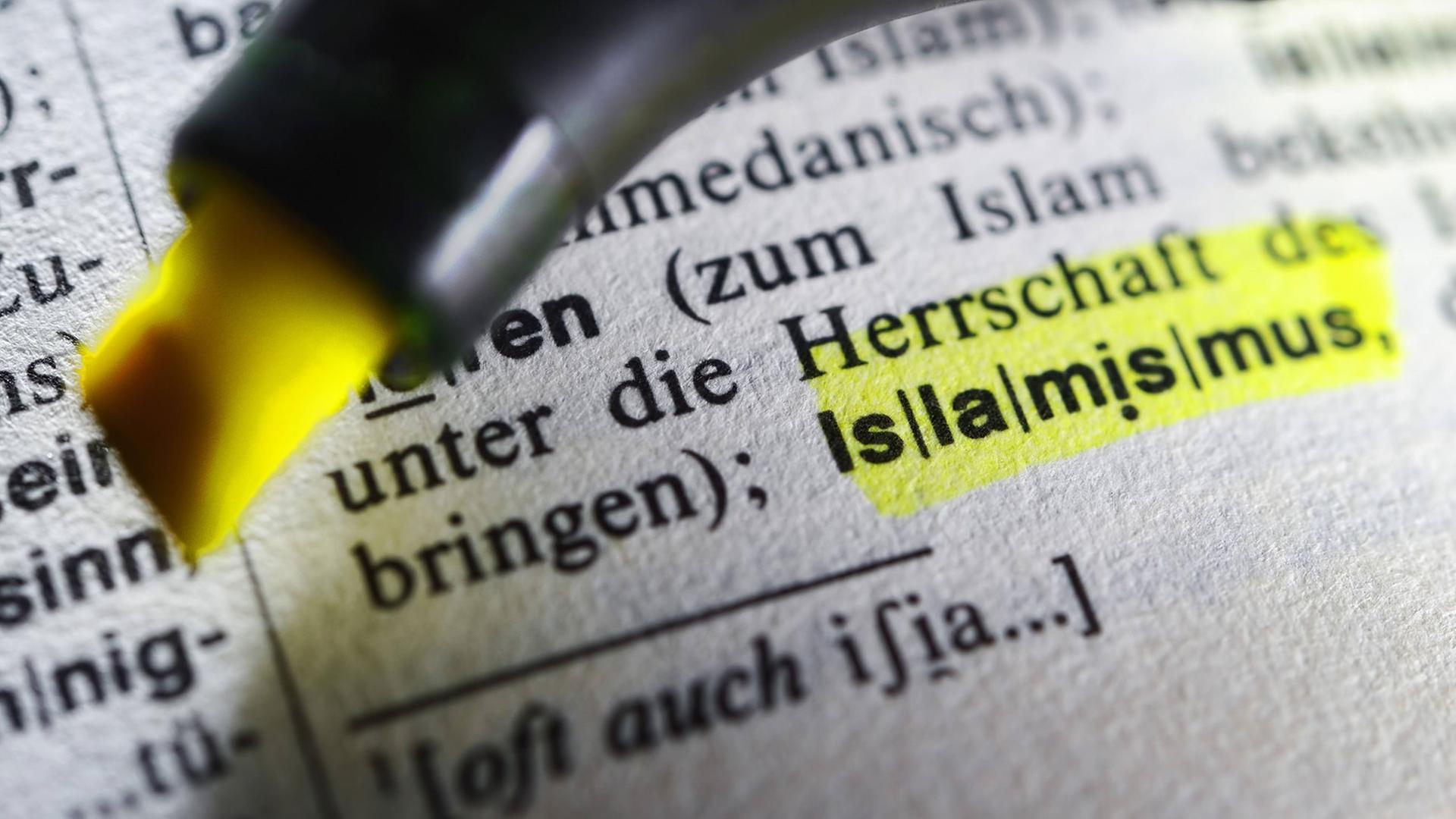Das Wort Islamismus in einem Lexikon markiert.